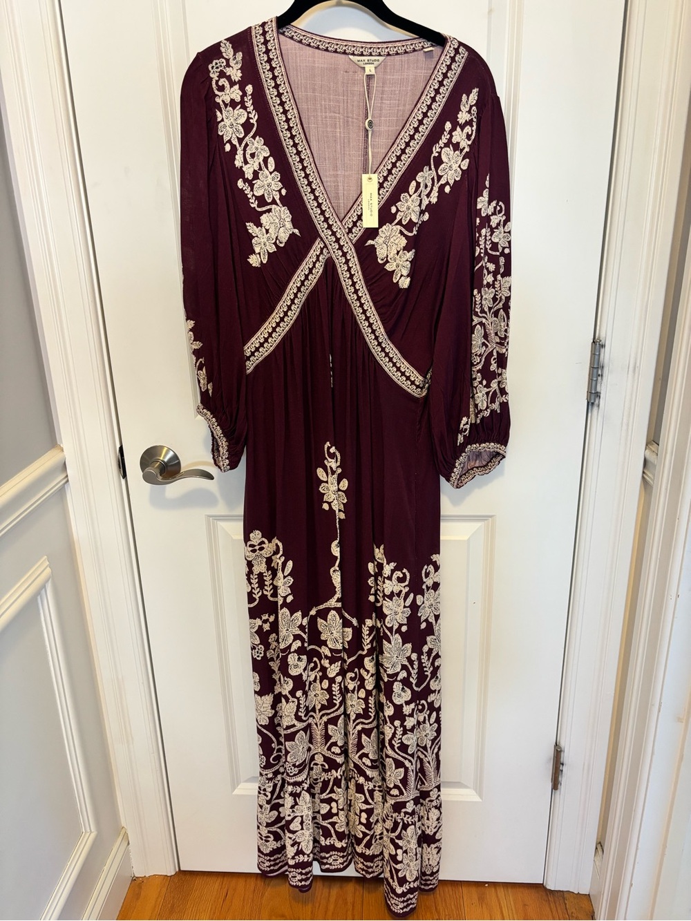 MAX STUDIO Size Large Bohemian Embroidered V-Neck Maxi Dress in Burgundy